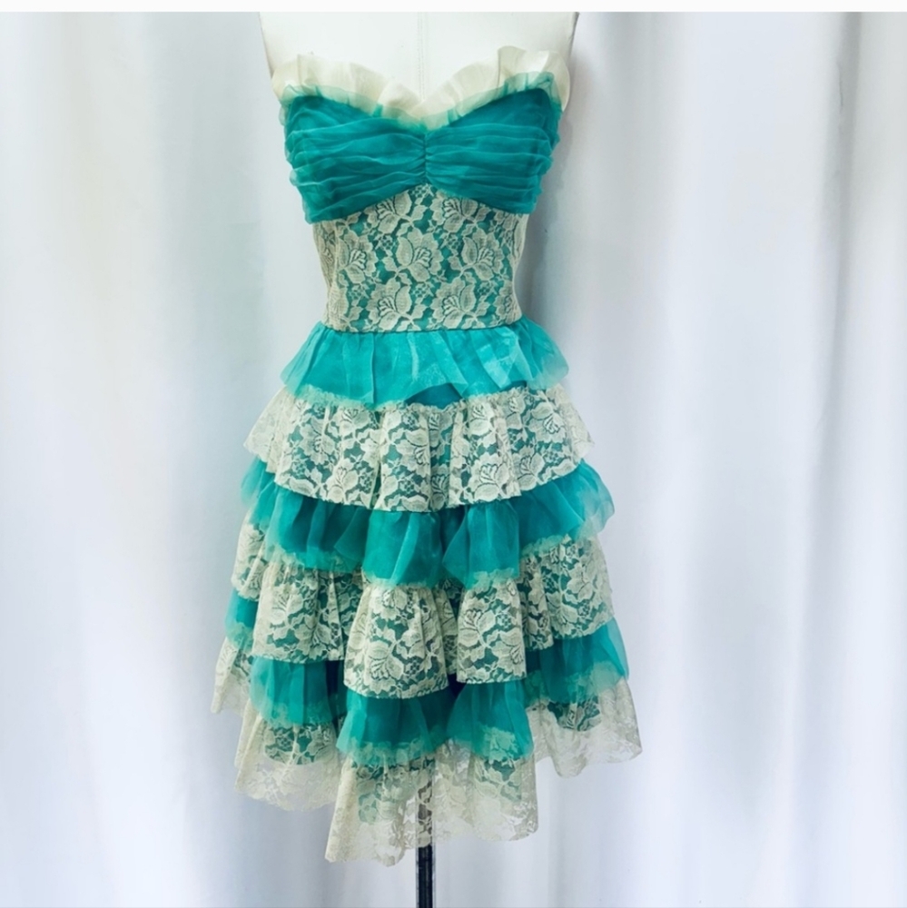 Betsey Johnson Blue and White Lace Midi Dress - Picture 2 of 10